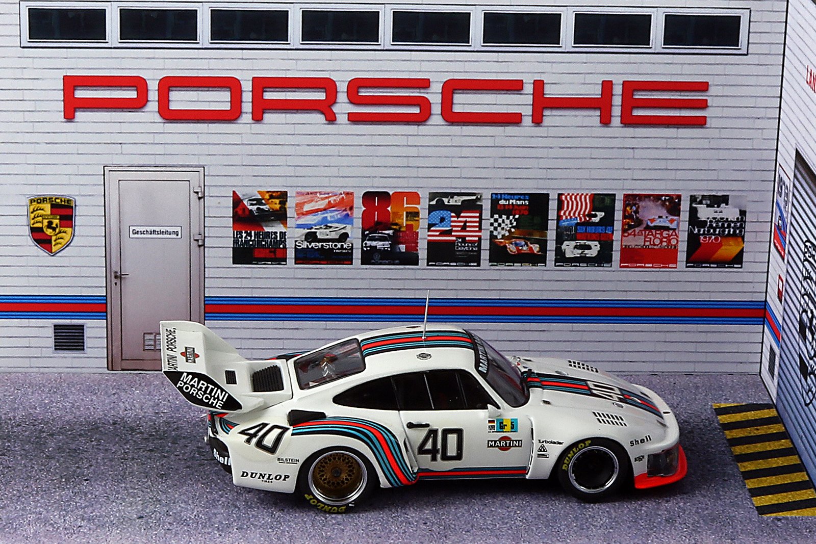 43-3-BX-BX-BY-005_Porsche_06.JPG
